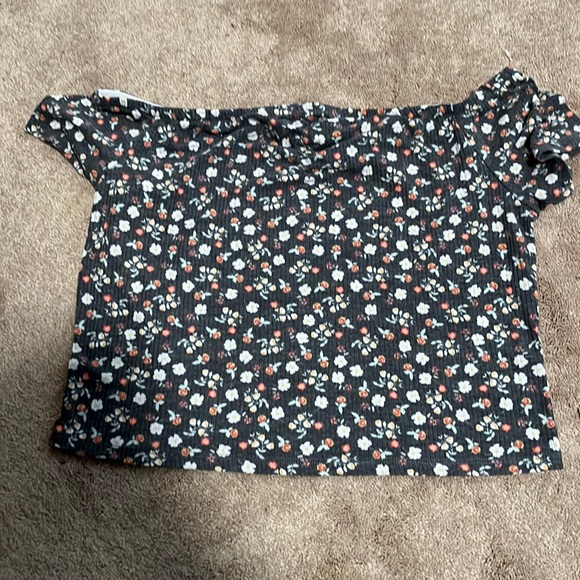 Flowery dark gray cropped top - Picture 1 of 2